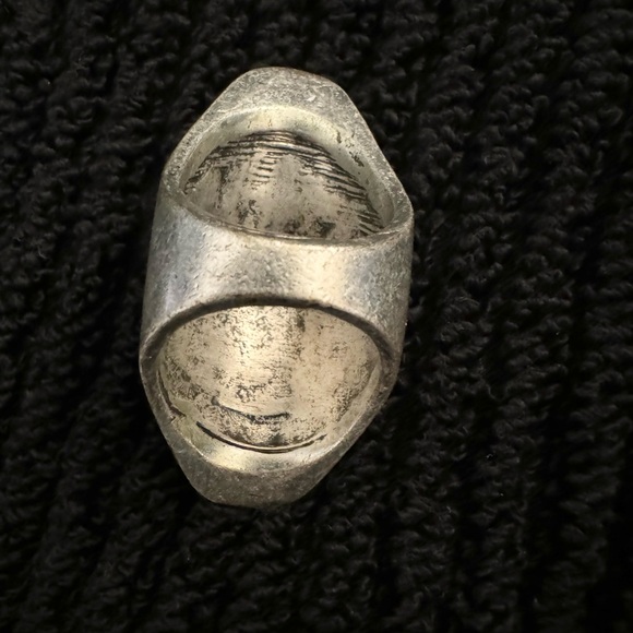 ✨Gunmetal Rhinestone ring✨ - Picture 3 of 5